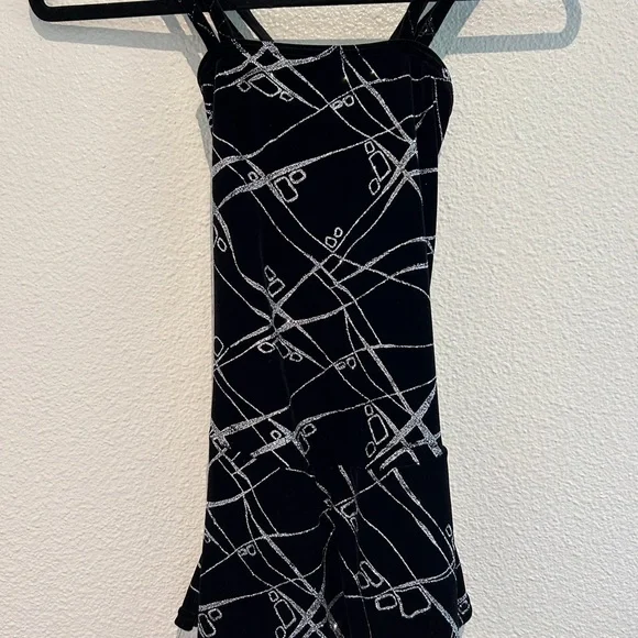 Mondor black&silver figure skating dress size petite small with matching top hat - Picture 3 of 10